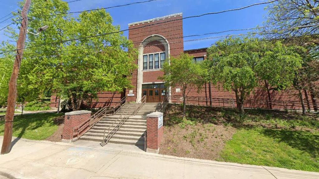 A photo of an IPS K-8 school reinstates mask mandate