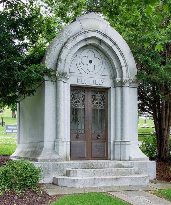 notable hoosiers buried in Crown Hill Cemetary in Indianapolis