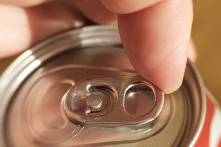 Finger opening aluminum can top: refreshing beverage awaits