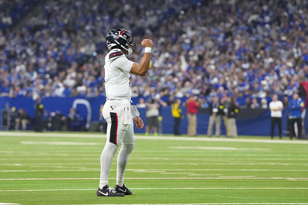 CJ Stroud Celebrates one of his team's touchdowns